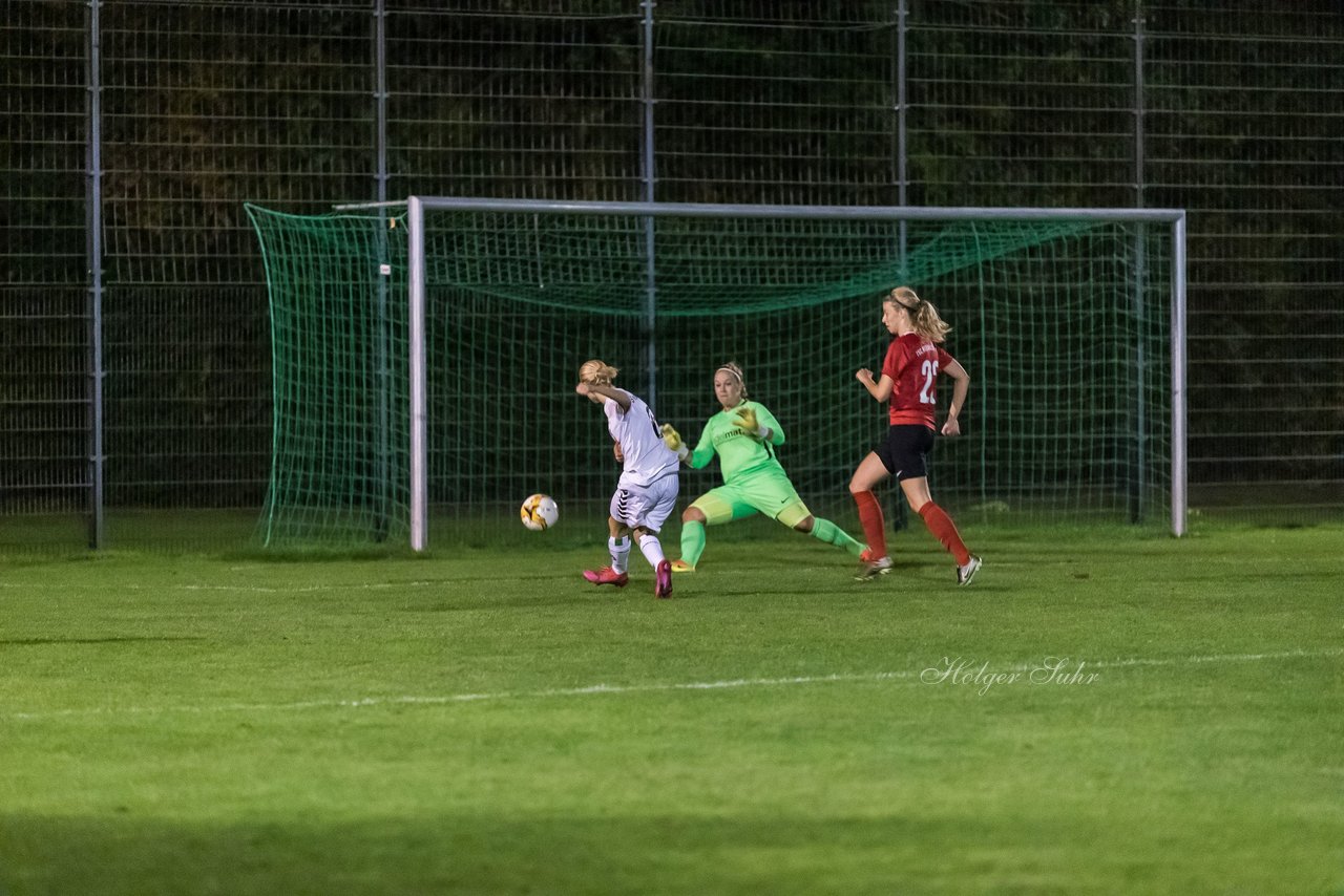 Bild 159 - Frauen SV Henstedt Ulzburg - Wellingsbuettel : Ergebnis: 11:1